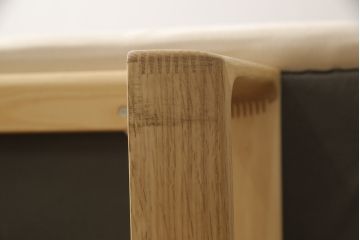 中古　美品　カリモク家具(karimoku)　CS62モデル　3人掛食堂椅子　特注ラムース　ナチュラルな空間を演出する三人掛けアームレスソファ(ダイニングソファ、長椅子、長イス)(定価約17万円)(R-066422)