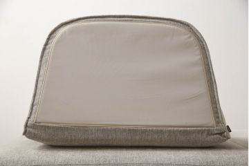 中古　短期使用のため極美品!!　リーン・ロゼ(ligne roset)　ROSETPRADO(ロゼプラド)　2PS　モダンデザインがお洒落な2人掛けソファ(リーンロゼ、二人掛け、デイベッド、ソファベッド)(R-066423)