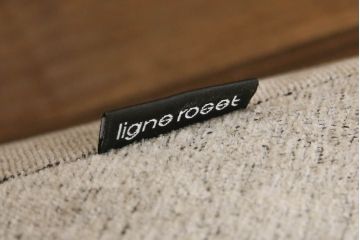 中古　短期使用のため極美品!!　リーン・ロゼ(ligne roset)　ROSETPRADO(ロゼプラド)　2PS　モダンデザインがお洒落な2人掛けソファ(リーンロゼ、二人掛け、デイベッド、ソファベッド)(R-066423)