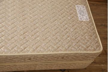中古　横浜クラシック家具　ダニエル(daniel)　A-610　ニューポートアーリー　クラシカルな寝室づくりにおすすめなシングルベッド(ヘッドボード、マットレス)(R-066425)
