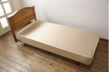 中古　横浜クラシック家具　ダニエル(daniel)　A-610　ニューポートアーリー　クラシカルな寝室づくりにおすすめなシングルベッド(ヘッドボード、マットレス)(R-066425)