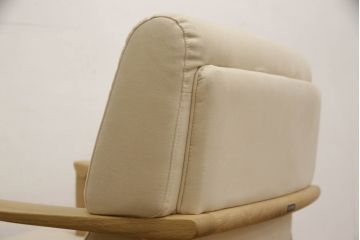 中古　美品　カリモク家具(karimoku)　オーク材　ピュアオーク色　LDチェアー　CS6210　特注ラムースT-5451　肘付食堂椅子　ナチュラルな空間を演出するリビングダイニングソファ(アームソファ、1人掛け、一人掛け、イス)(1脚定価約12万円)(R-066451)
