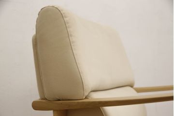 中古　美品　カリモク家具(karimoku)　オーク材　ピュアオーク色　LDチェアー　CS6210　特注ラムースT-5451　肘付食堂椅子　ナチュラルな空間を演出するリビングダイニングソファ(アームソファ、1人掛け、一人掛け、イス)(1脚定価約12万円)(R-066451)