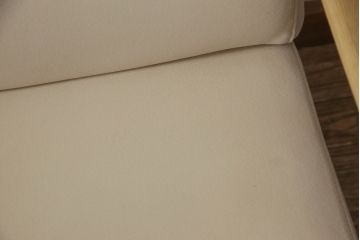 中古　美品　カリモク家具(karimoku)　オーク材　ピュアオーク色　LDチェアー　CS6210　特注ラムースT-5451　肘付食堂椅子　ナチュラルな空間を演出するリビングダイニングソファ(アームソファ、1人掛け、一人掛け、イス)(1脚定価約12万円)(R-066451)