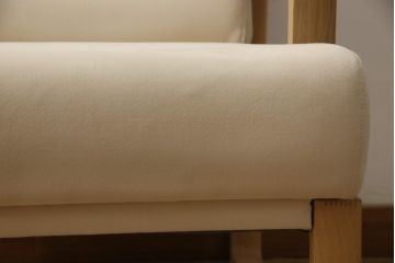 中古　美品　カリモク家具(karimoku)　オーク材　ピュアオーク色　LDチェアー　CS6210　特注ラムースT-5451　肘付食堂椅子　ナチュラルな空間を演出するリビングダイニングソファ(アームソファ、1人掛け、一人掛け、イス)(1脚定価約12万円)(R-066451)