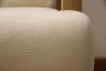 中古　美品　カリモク家具(karimoku)　オーク材　ピュアオーク色　LDチェアー　CS6210　特注ラムースT-5451　肘付食堂椅子　ナチュラルな空間を演出するリビングダイニングソファ(アームソファ、1人掛け、一人掛け、イス)(1脚定価約12万円)(R-066451)