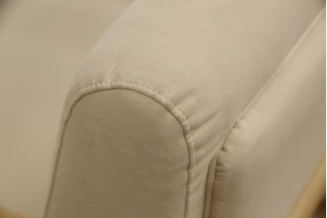 中古　美品　カリモク家具(karimoku)　オーク材　ピュアオーク色　LDチェアー　CS6210　特注ラムースT-5451　肘付食堂椅子　ナチュラルな空間を演出するリビングダイニングソファ(アームソファ、1人掛け、一人掛け、イス)(1脚定価約12万円)(R-066451)