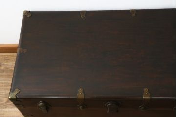 アメリカアンティーク　くすのき(楠)材　レトロな空間を演出する船トランク(舟トランク、ブランケットボックス、トランクテーブル、センターテーブル、ローテーブル、ディスプレイ雑貨)(R-066457)