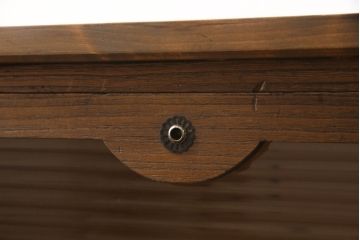 和製アンティーク　桐箪笥リメイク　前面モールガラス製　鉄脚がおしゃれ!レトロテイストのお部屋にぴったりなリビングボード(引き出し、サイドチェスト、テレビ台、テレビボード、箪笥ローボード)(R-066458)