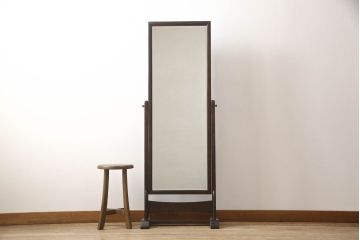 中古　松本民芸家具　シンプルながら品の良い佇まいが魅力のD型姿見(スタンドミラー、鏡)(定価約14万8千円)(R-066459)