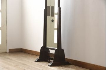 中古　松本民芸家具　シンプルながら品の良い佇まいが魅力のD型姿見(スタンドミラー、鏡)(定価約14万8千円)(R-066459)