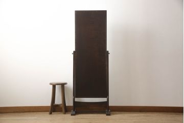 中古　松本民芸家具　シンプルながら品の良い佇まいが魅力のD型姿見(スタンドミラー、鏡)(定価約14万8千円)(R-066459)