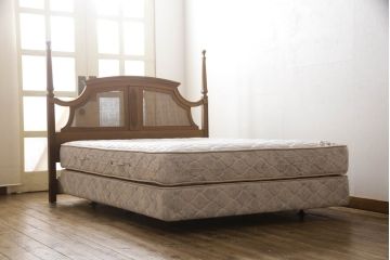 中古　DREXEL HERITAGE(ドレクセルヘリテイジ)　FRANCESCA(フランチェスカ)シリーズ　気品溢れる佇まいが魅力的なダブルベッド(ヘッドボード)(R-066460)