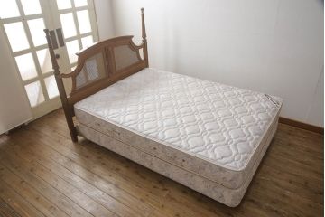 中古　DREXEL HERITAGE(ドレクセルヘリテイジ)　FRANCESCA(フランチェスカ)シリーズ　気品溢れる佇まいが魅力的なダブルベッド(ヘッドボード)(R-066460)