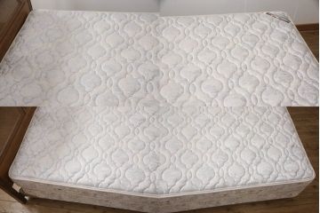 中古　DREXEL HERITAGE(ドレクセルヘリテイジ)　FRANCESCA(フランチェスカ)シリーズ　気品溢れる佇まいが魅力的なダブルベッド(ヘッドボード)(R-066460)