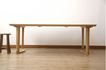 中古　超美品　カリモク家具(karimoku)　オーク材　ピュアオーク色　DU6161　ナチュラルテイストの空間づくりに活躍するダイニングテーブル(食堂テーブル、食卓、6人掛け、作業台)(定価約23万円)(R-066461)