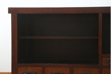 中古　タモ材　黒柿材　和の趣溢れる佇まいが魅力の水屋箪笥サイドボード(テレビ台、テレビボード、収納棚、戸棚、サイドキャビネット、引き出し、食器棚)(R-066470)
