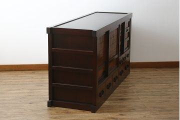 中古　タモ材　黒柿材　和の趣溢れる佇まいが魅力の水屋箪笥サイドボード(テレビ台、テレビボード、収納棚、戸棚、サイドキャビネット、引き出し、食器棚)(R-066470)