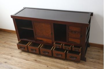 中古　タモ材　黒柿材　和の趣溢れる佇まいが魅力の水屋箪笥サイドボード(テレビ台、テレビボード、収納棚、戸棚、サイドキャビネット、引き出し、食器棚)(R-066470)