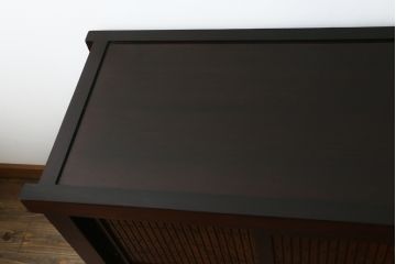 中古　タモ材　黒柿材　和の趣溢れる佇まいが魅力の水屋箪笥サイドボード(テレビ台、テレビボード、収納棚、戸棚、サイドキャビネット、引き出し、食器棚)(R-066470)