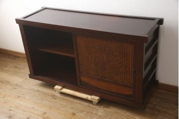 中古　タモ材　黒柿材　和の趣溢れる佇まいが魅力の水屋箪笥サイドボード(テレビ台、テレビボード、収納棚、戸棚、サイドキャビネット、食器棚)(R-066471)