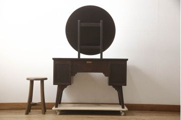 中古　美品　松本民芸家具　丸型一面鏡　西洋アンティークのようなデザインが魅力的なドレッサー(鏡台、ミラー、化粧台)(定価約43万円)(R-066473)