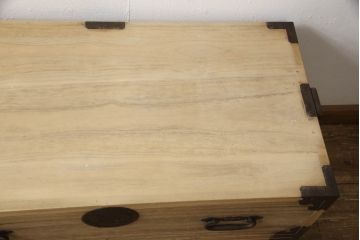 和製アンティーク　上手物!!　総桐材　上品なデザインの金具がアクセントの庄内箪笥ローボード(総桐箪笥、総桐たんす、収納タンス、時代箪笥、引き出し、テレビ台、テレビボード、ローチェスト)(R-066475)