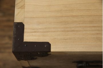 和製アンティーク　上手物!!　総桐材　上品なデザインの金具がアクセントの庄内箪笥ローボード(総桐箪笥、総桐たんす、収納タンス、時代箪笥、引き出し、テレビ台、テレビボード、ローチェスト)(R-066476)