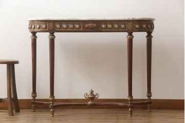 中古　美品　スペイン高級家具　MUARVA S.L.　繊細で華やかな装飾が魅力の小振りなコンソールテーブル(サイドテーブル、花台、飾り台)(R-066485)