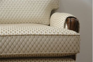 中古　超美品!!　DREXEL HERITAGE(ドレクセルヘリテイジ)　Upholstery(アップホルスタリー)　張り替え済み　クラシカルな佇まいの1Pソファ(アームチェア、一人掛け、1人掛け、ラウンジチェア)(定価約45万円)(R-066488)