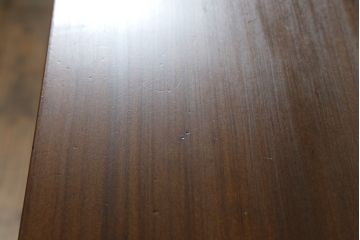 和製ビンテージ　軽井沢彫り　大胆にあしらわれた桜の彫刻が優美な印象のチェスト(引き出し、サイドチェスト、ヴィンテージ)(R-066493)
