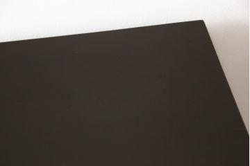中古　神居民芸家具　天板リメイク・ヒノキ天板　シックなお部屋におすすめなサイドボード(収納棚、戸棚、サイドキャビネット、食器棚)(R-066495)