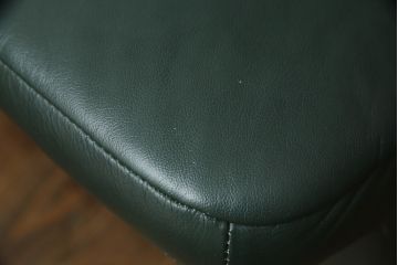 中古　ノルウェー製　ほぼ未使用の極美品!!　EKORNES(エコーネス)　ストレスレス(Stressless)　メトロポリタン　大人の贅沢なくつろぎ空間を演出する三人掛けソファ(アームソファ、3人掛け、3P、トリプルソファ、ロッキング機能、北欧)(定価約55万円)(R-066508)