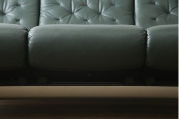 中古　ノルウェー製　ほぼ未使用の極美品!!　EKORNES(エコーネス)　ストレスレス(Stressless)　メトロポリタン　大人の贅沢なくつろぎ空間を演出する三人掛けソファ(アームソファ、3人掛け、3P、トリプルソファ、ロッキング機能、北欧)(定価約55万円)(R-066508)