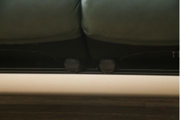 中古　ノルウェー製　ほぼ未使用の極美品!!　EKORNES(エコーネス)　ストレスレス(Stressless)　メトロポリタン　大人の贅沢なくつろぎ空間を演出する三人掛けソファ(アームソファ、3人掛け、3P、トリプルソファ、ロッキング機能、北欧)(定価約55万円)(R-066508)