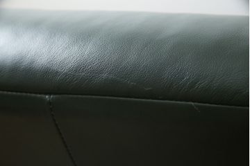 中古　ノルウェー製　ほぼ未使用の極美品!!　EKORNES(エコーネス)　ストレスレス(Stressless)　メトロポリタン　大人の贅沢なくつろぎ空間を演出する三人掛けソファ(アームソファ、3人掛け、3P、トリプルソファ、ロッキング機能、北欧)(定価約55万円)(R-066508)