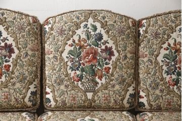 イギリスビンテージ　ERCOL(アーコール)　Old Colonial(オールドコロニアル)シリーズ　クラシカルなファブリックが格調高い雰囲気を醸し出す3人掛けソファ(三人掛けソファ、3P、トリプルソファ、アームソファ、英国、北欧、ヴィンテージ)(R-066513)