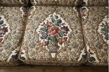 イギリスビンテージ　ERCOL(アーコール)　Old Colonial(オールドコロニアル)シリーズ　クラシカルなファブリックが格調高い雰囲気を醸し出す3人掛けソファ(三人掛けソファ、3P、トリプルソファ、アームソファ、英国、北欧、ヴィンテージ)(R-066513)