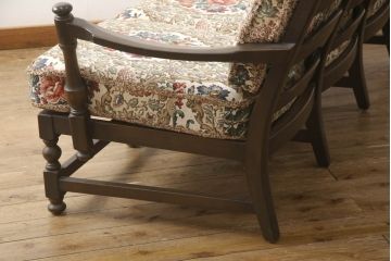 イギリスビンテージ　ERCOL(アーコール)　Old Colonial(オールドコロニアル)シリーズ　クラシカルなファブリックが格調高い雰囲気を醸し出す3人掛けソファ(三人掛けソファ、3P、トリプルソファ、アームソファ、英国、北欧、ヴィンテージ)(R-066513)