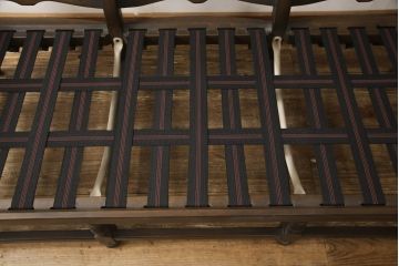 イギリスビンテージ　ERCOL(アーコール)　Old Colonial(オールドコロニアル)シリーズ　クラシカルなファブリックが格調高い雰囲気を醸し出す3人掛けソファ(三人掛けソファ、3P、トリプルソファ、アームソファ、英国、北欧、ヴィンテージ)(R-066513)