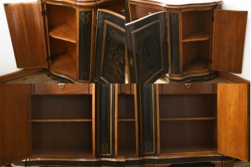 中古　希少!!　DREXEL HERITAGE(ドレクセルヘリテイジ)　シノワズリ様式　優美で華やかな装飾が見事なサイドボード(収納棚、戸棚、サイドキャビネット、コンソールキャビネット、カウンター、中国美術)(R-066514)