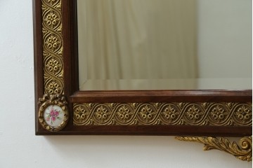 中古　美品　スペイン家具　マリネール(Mariner)　細部まで施された豪華な装飾がエレガントなウォールミラー　(R-066523)