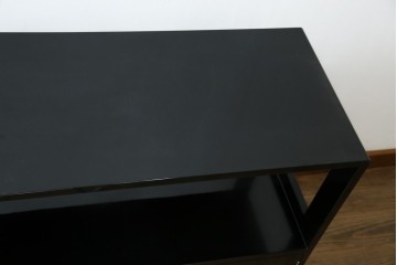 中古　美品!!　輪島塗り　繊細なタッチで描かれた花の意匠が雅な雰囲気を醸し出す茶棚　(R-066527)