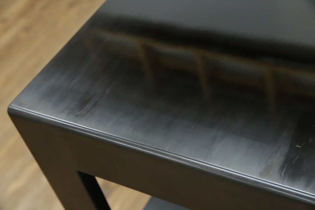 中古　美品!!　輪島塗り　繊細なタッチで描かれた花の意匠が雅な雰囲気を醸し出す茶棚　(R-066527)