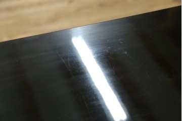 中古　美品!!　輪島塗り　繊細なタッチで描かれた花の意匠が雅な雰囲気を醸し出す茶棚　(R-066527)