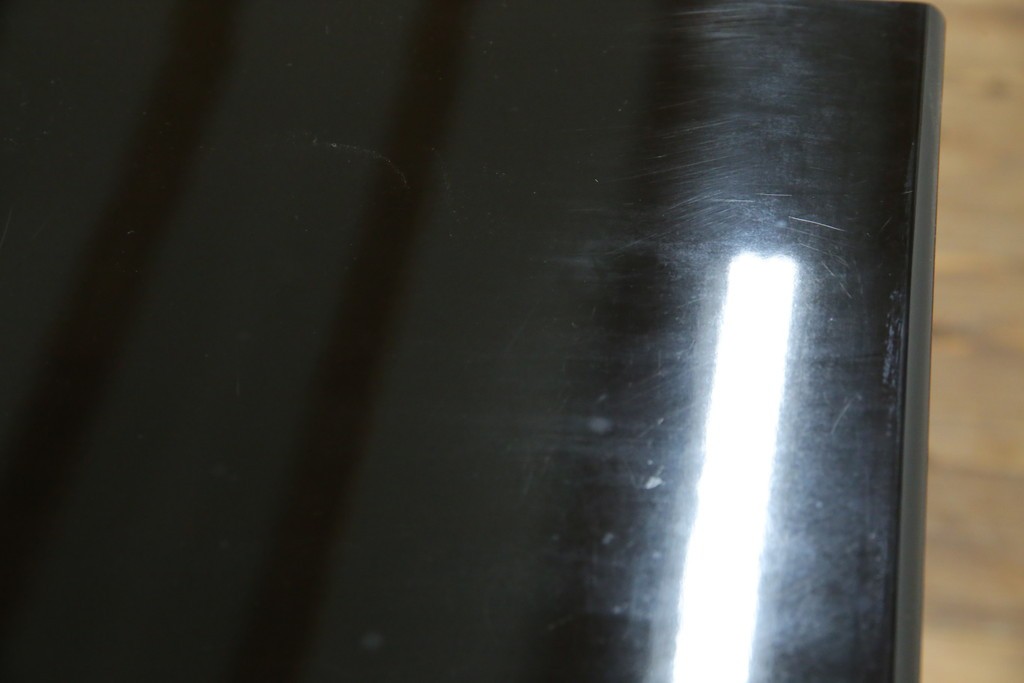 中古　美品!!　輪島塗り　繊細なタッチで描かれた花の意匠が雅な雰囲気を醸し出す茶棚　(R-066527)