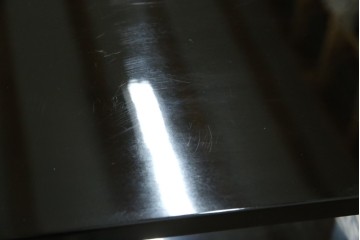 中古　美品!!　輪島塗り　繊細なタッチで描かれた花の意匠が雅な雰囲気を醸し出す茶棚　(R-066527)