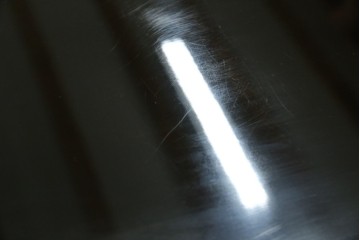 中古　美品!!　輪島塗り　繊細なタッチで描かれた花の意匠が雅な雰囲気を醸し出す茶棚　(R-066527)