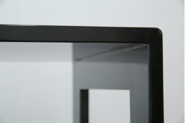 中古　美品!!　輪島塗り　繊細なタッチで描かれた花の意匠が雅な雰囲気を醸し出す茶棚　(R-066527)