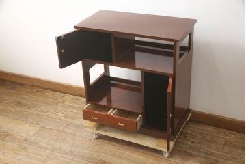 中古　展示未使用品　超美品!!　上原大佳　蒔絵師　漆塗り　蝶々の図柄が優雅な印象の茶棚(サイドボード、飾り棚、収納棚、戸棚、違い棚、手許箪笥)(定価約93万円)(R-066528)